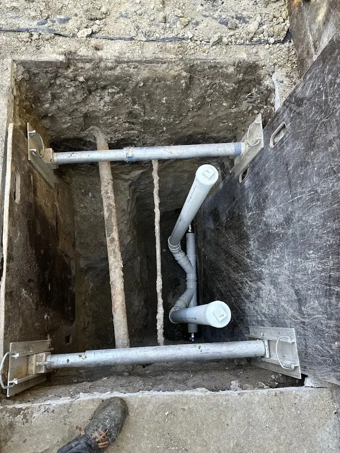 Experienced plumber completing Dishwasher Repair work in Kailua-Kona